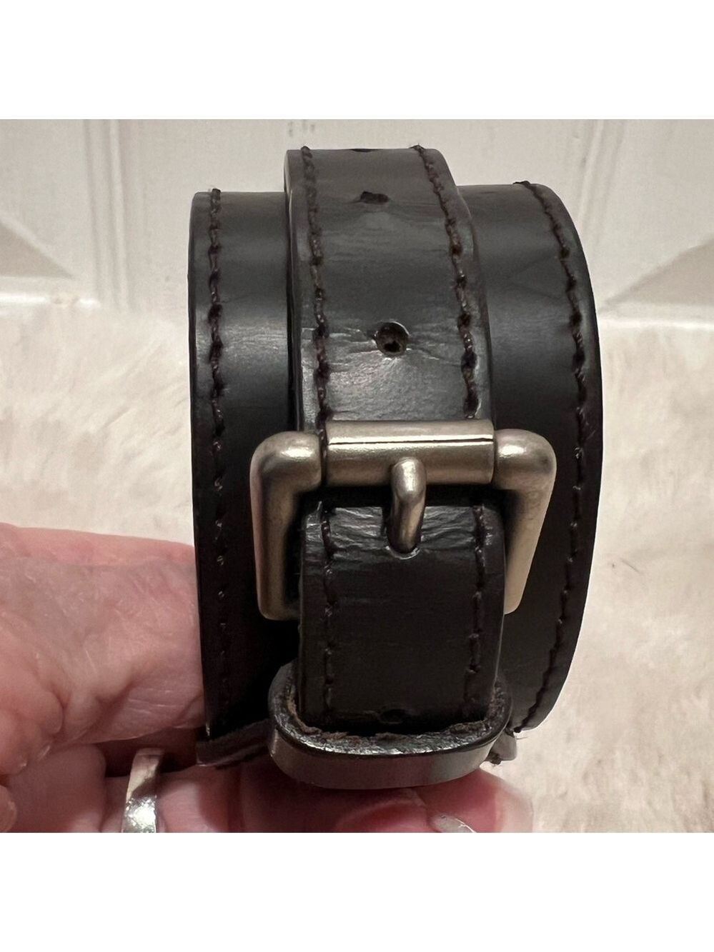 LOUIS VUITTON MONOGRAM GLASE FORCE WRAP LEATHER BRACELET. - Picture 3 of 15
